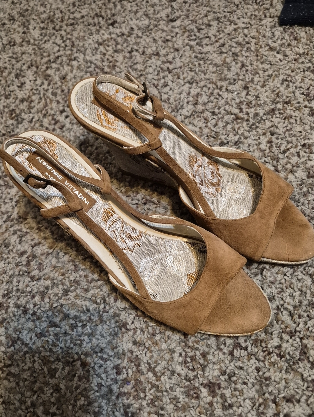 Adrienne Vittadini Brown Suede Wedge Slingback Sandals Size 9M